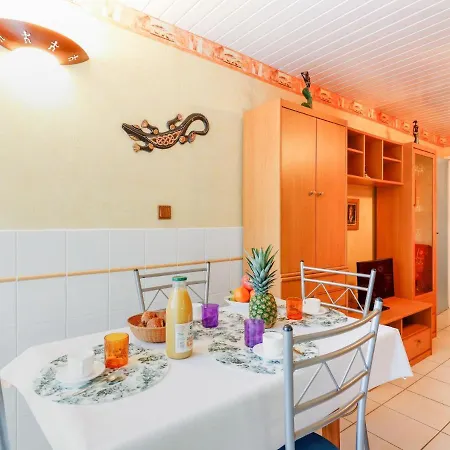 Le Genois By Interhome